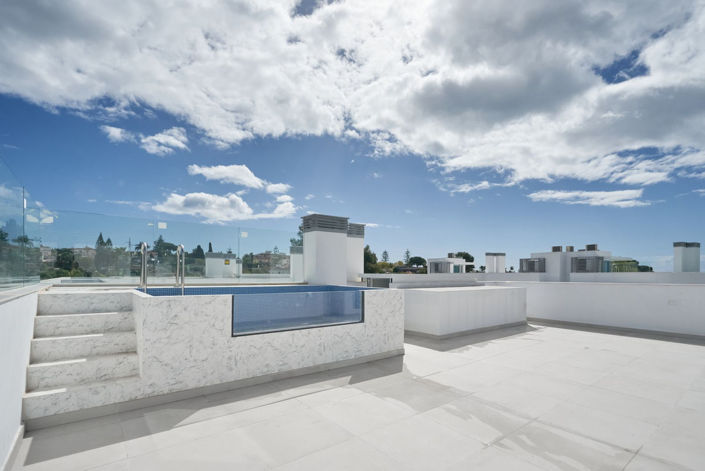 Image No.18-4 Bed Townhouse for sale