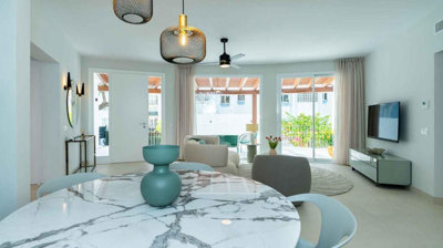 10-bb915d1cb19341576dcdc994b81ab9c5