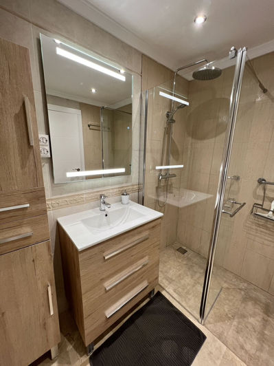 Image No.25-2 Bed Apartment for sale