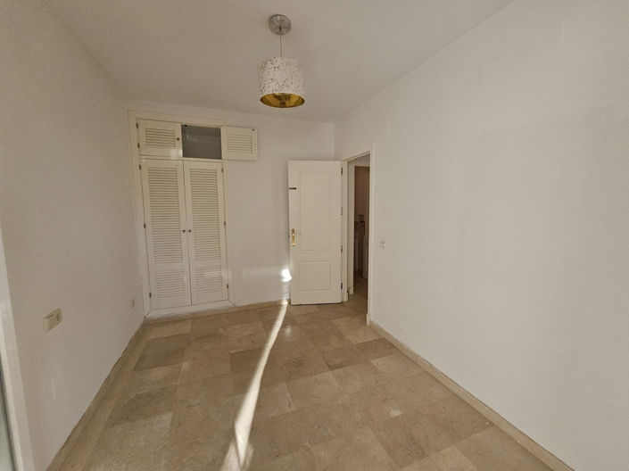 Image No.13-3 Bed Townhouse for sale