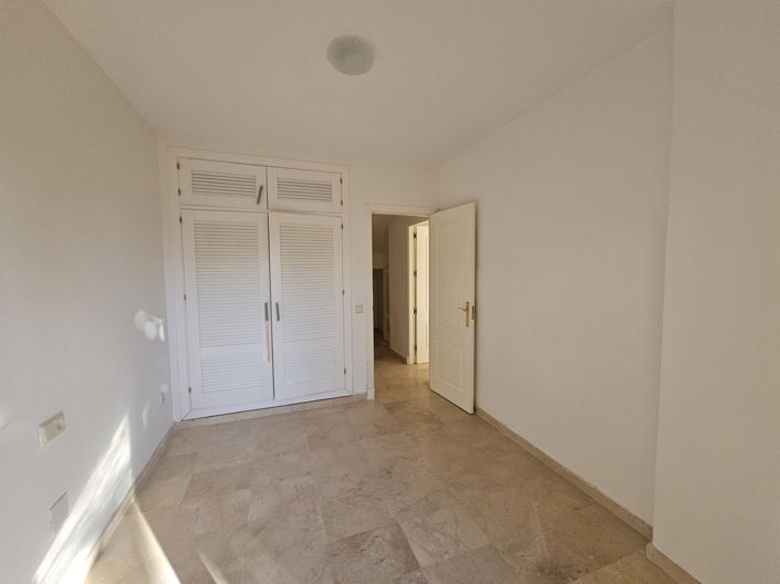 Image No.15-3 Bed Townhouse for sale