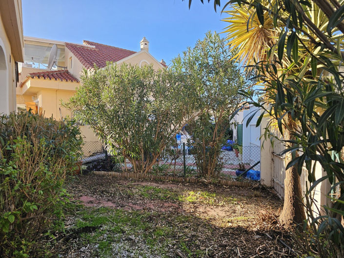 Image No.18-3 Bed Townhouse for sale