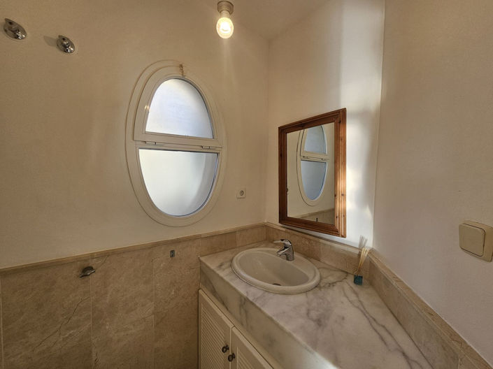 Image No.19-3 Bed Townhouse for sale