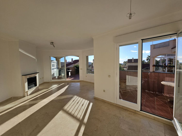 Image No.22-3 Bed Townhouse for sale