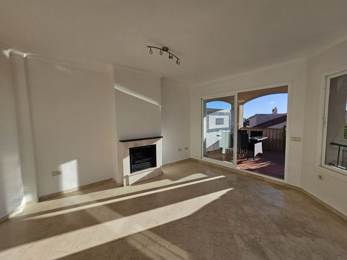 Image No.24-3 Bed Townhouse for sale