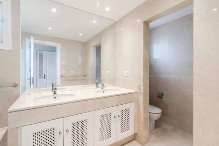 Image No.17-3 Bed Apartment for sale