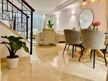 10-bb915d1cb19341576dcdc994b81ab9c5