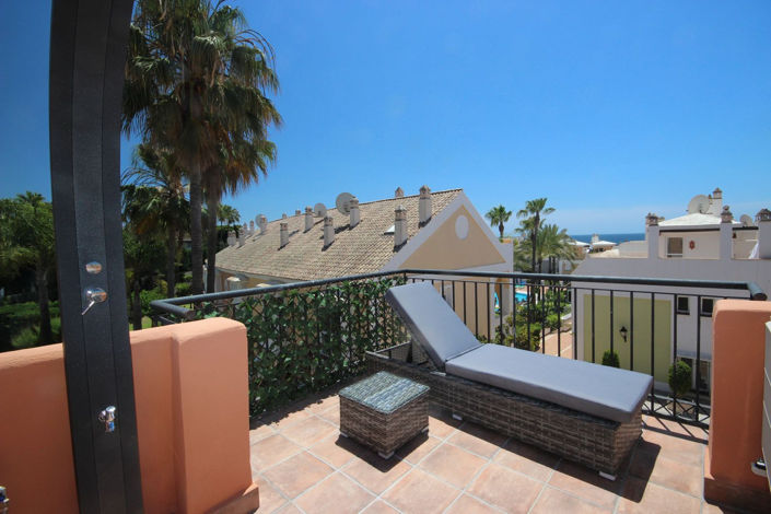 Image No.15-2 Bed Townhouse for sale