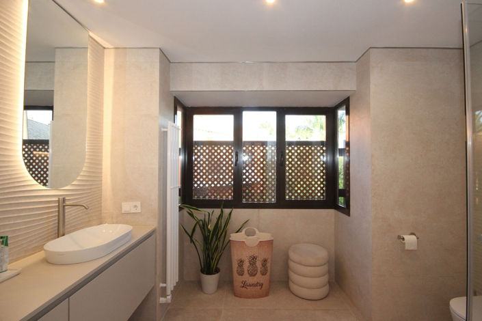 Image No.31-2 Bed Townhouse for sale