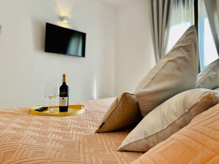 Image No.35-2 Bed Townhouse for sale