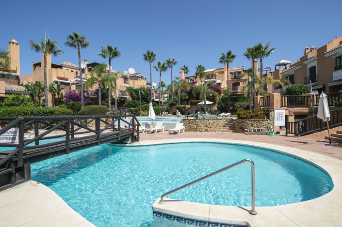 Image No.40-2 Bed Townhouse for sale