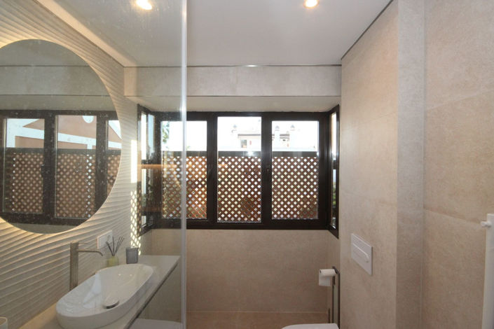 Image No.42-2 Bed Townhouse for sale