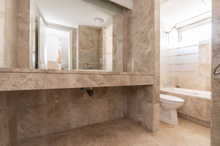 Image No.13-3 Bed Townhouse for sale