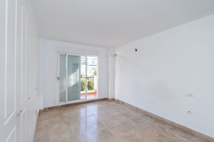 Image No.15-3 Bed Townhouse for sale