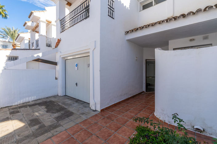 Image No.25-3 Bed Townhouse for sale