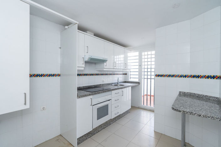 Image No.4-3 Bed Townhouse for sale