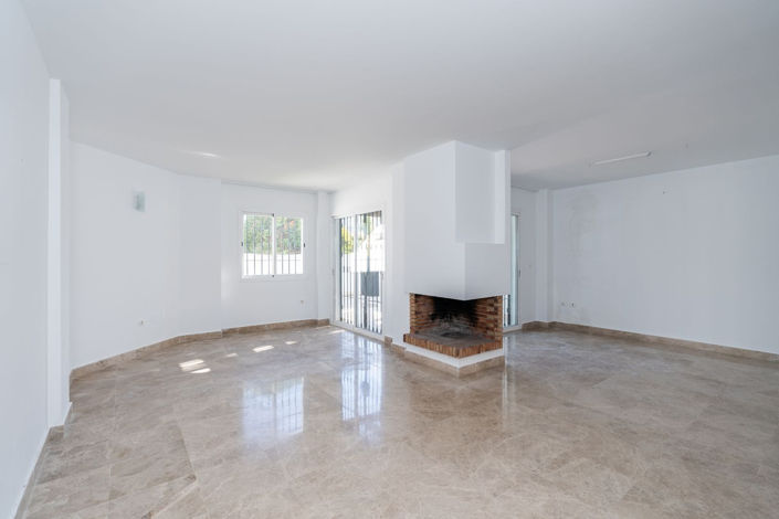 Image No.5-3 Bed Townhouse for sale