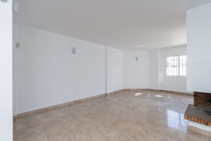 Image No.7-3 Bed Townhouse for sale