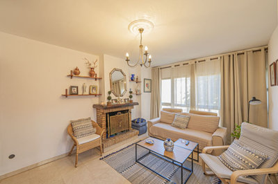 10-bb915d1cb19341576dcdc994b81ab9c5