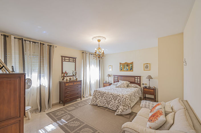 Image No.5-4 Bed Villa for sale