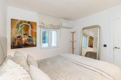 12-53013098fcab6c38b1379cd33298e050