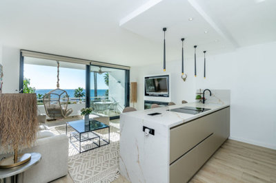 13-5fd73dea700db77384c091ca9818b1a9