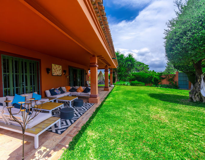 Image No.3-Villa de 5 chambres à vendre à Nueva Andalucia