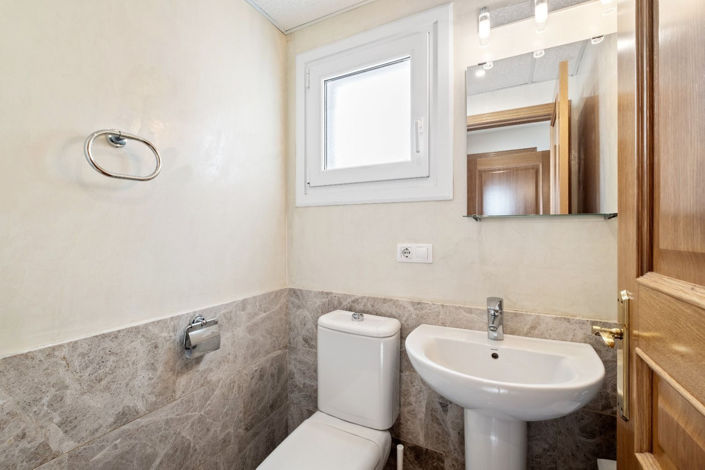 Image No.17-3 Bed Duplex for sale