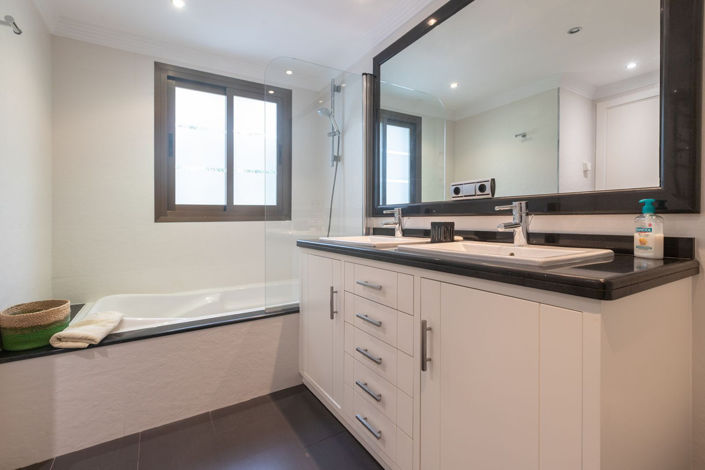 Image No.19-Appartement de 3 chambres à vendre à Elviria