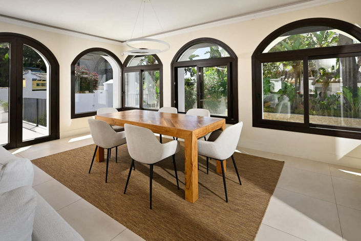 Image No.10-6 Bed Villa for sale