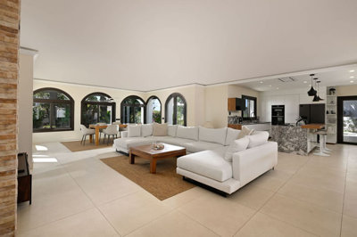 11-20939a0134ad724a8cb2a801094d15a4