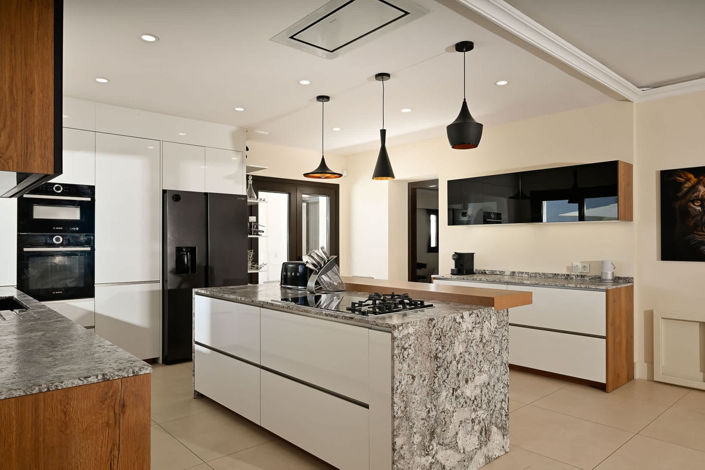 Image No.8-6 Bed Villa for sale