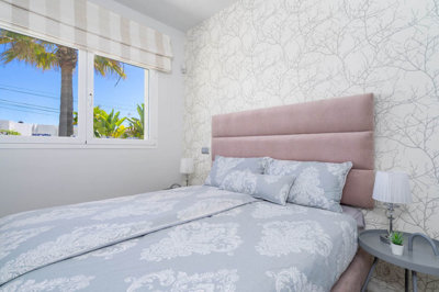 12-53013098fcab6c38b1379cd33298e050