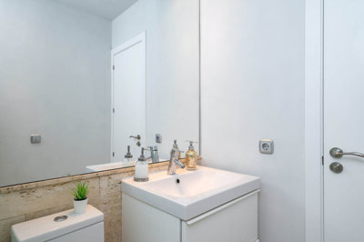 13-5fd73dea700db77384c091ca9818b1a9