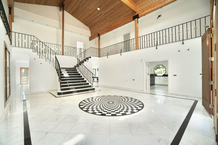 Image No.10-5 Bed Villa for sale