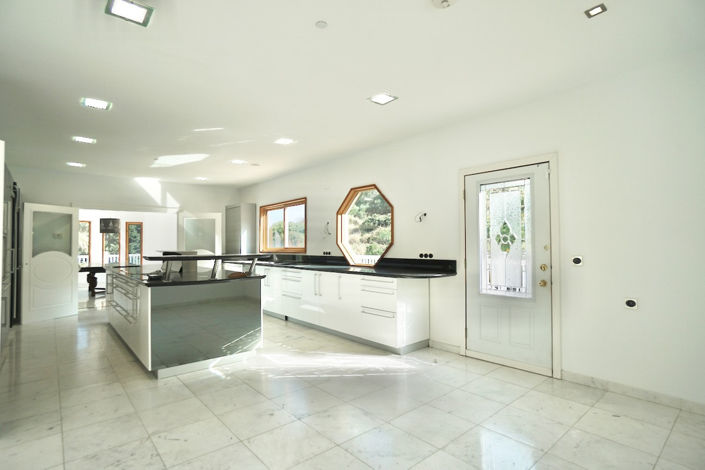 Image No.15-5 Bed Villa for sale