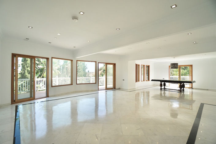 Image No.17-5 Bed Villa for sale