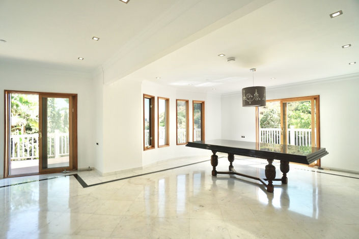 Image No.19-5 Bed Villa for sale