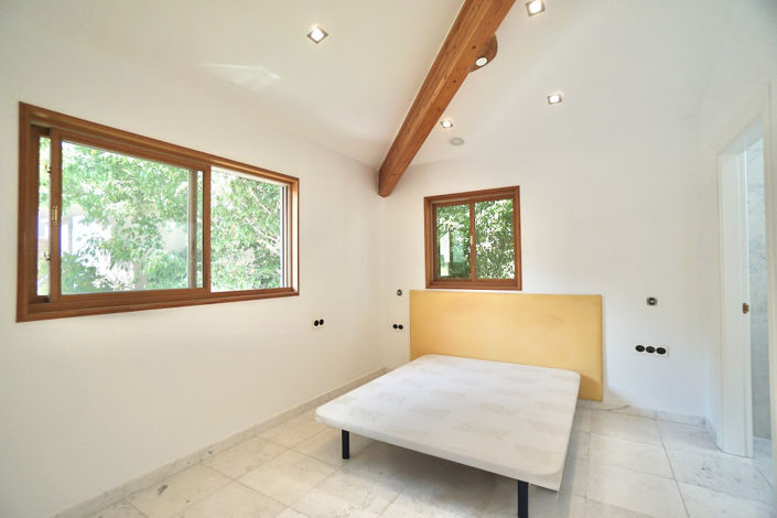 Image No.37-5 Bed Villa for sale