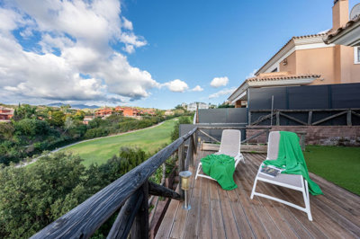 10-bb915d1cb19341576dcdc994b81ab9c5