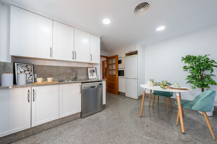 Image No.23-3 Bed Townhouse for sale