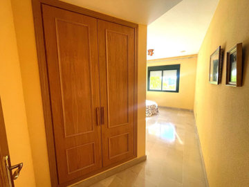 12-53013098fcab6c38b1379cd33298e050