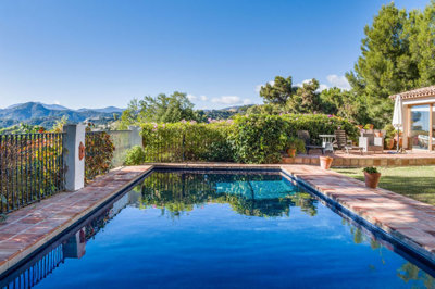 13-5fd73dea700db77384c091ca9818b1a9