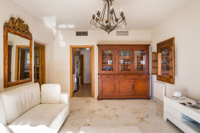 Image No.8-3 Bed Villa for sale