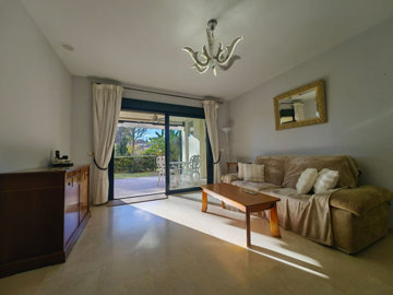 12-53013098fcab6c38b1379cd33298e050