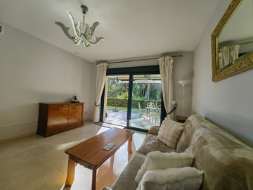 13-5fd73dea700db77384c091ca9818b1a9