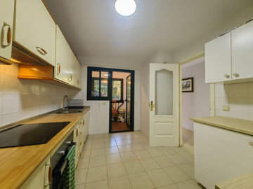 9-467d0cee5b725f3ef65f102a0c2e69c0