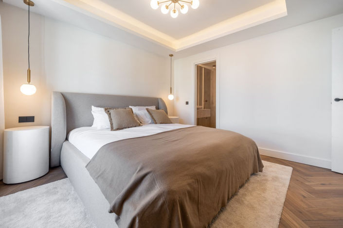 Image No.12-2 Bed Townhouse for sale