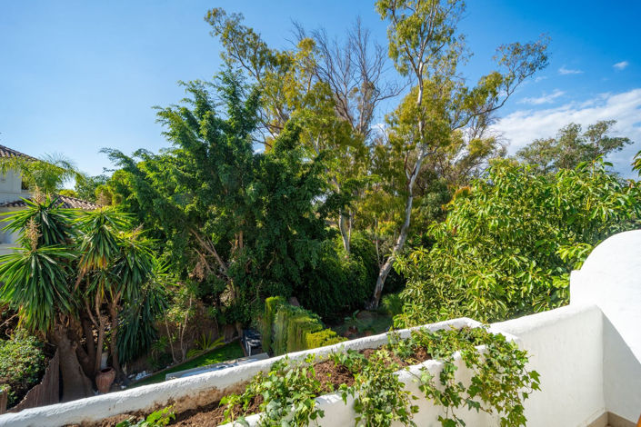 Image No.17-2 Bed Townhouse for sale