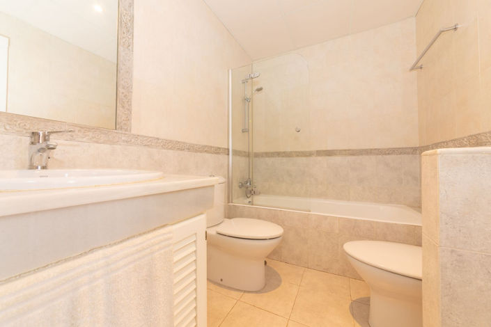 Image No.16-5 Bed Apartment for sale